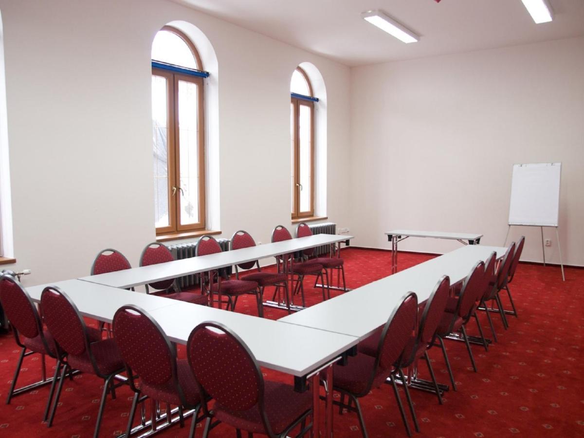 Hotel Vinar - Bed & Breakfast Kurdejov Exterior photo